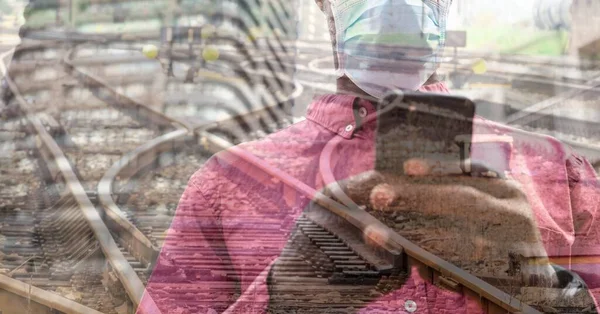 Digital Illustration Man Wearing Face Mask Walking Street Using Smartphone — Stock Photo, Image