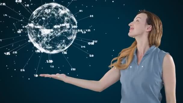 Animation Einer Kaukasischen Frau Auf Einem Interaktiven Bildschirm Globale Wirtschaft — Stockvideo