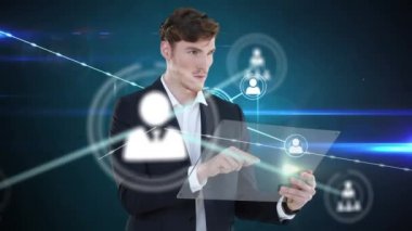 3 boyutlu interaktif tablet kullanan beyaz bir adamın animasyonu. Küresel ekonomi ve teknoloji kavramı dijital kompozit