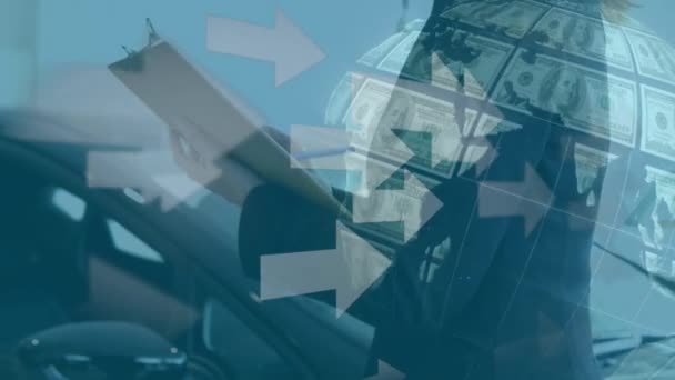 Animation de plusieurs flèches blanches face à droite, globe composé de billets en dollars américains filant sur une femme écrivant sur un dossier de papiers. Coronavirus Covid-19 pandémie concept composite numérique 