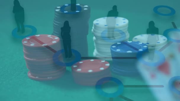 Animation Von Menschen Silhouetten Die Sich Über Casino Chips Und — Stockvideo