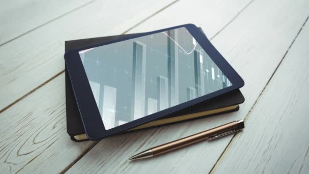 Κινούμενα Σχέδια Ενός Ψηφιακού Tablet Που Βρίσκεται Ένα Σημειωματάριο Γραφήματα — Αρχείο Βίντεο