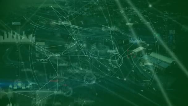 Animation de formules mathématiques, traitement de données et informations numériques circulant sur fond vert. Concept mondial de réseau, de science et de traitement des données image générée numériquement .