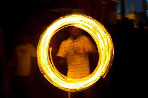 Person Doing Fire Show Flaming Trails Long Exposure Fire Trail — Stock Photo, Image