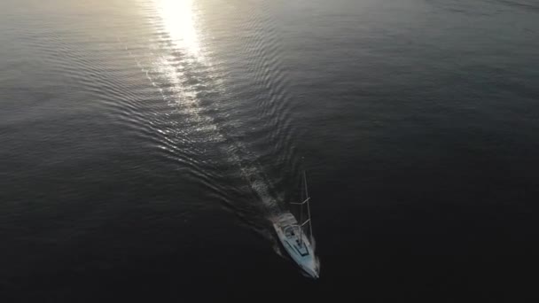 Aerial view of yacht near rocky island — Stock Video