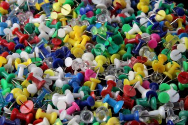 Plastik raptiyelerin çeşitli renkleri