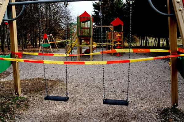 Los Parques Infantiles Los Campos Deportivos Están Prohibidos Debido Cuarentena — Foto de Stock