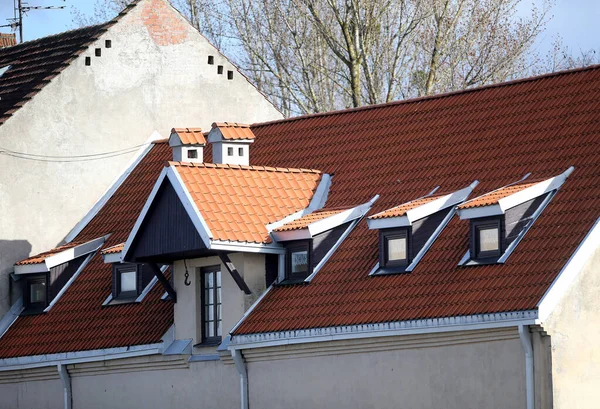 Nieuwe Rode Dakpannen Achtergrond Architectuur Litouwen — Stockfoto