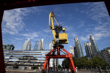 Crane şehir merkezinde, Arjantin Bueina Aires