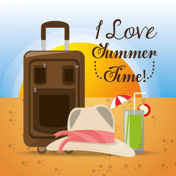 Sombrero de verano, equipaje y cóctel frío sobre arena con una hermosa playa soleada — Vector de stock