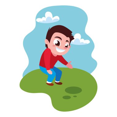 Çocuk gülümsüyor ve dışarıda oynuyor.