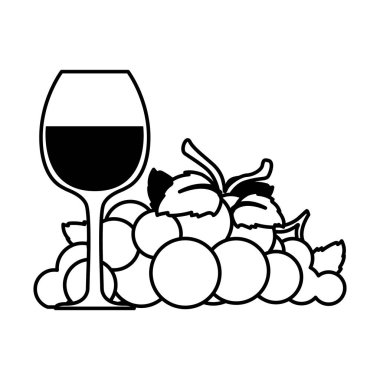 Beyaz arka planda üzümlü şarap kadehi