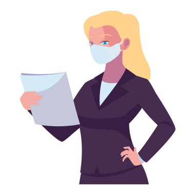 Yüz maskesi takan sanayi işçisi kadın