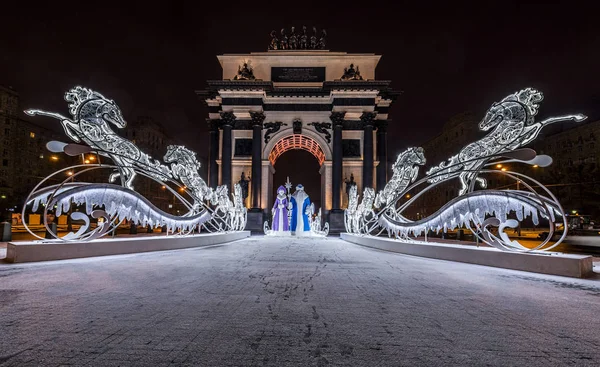 Nieuwjaar en Kerstmis verlichting decoratie van de stad. Rusland, Stockfoto