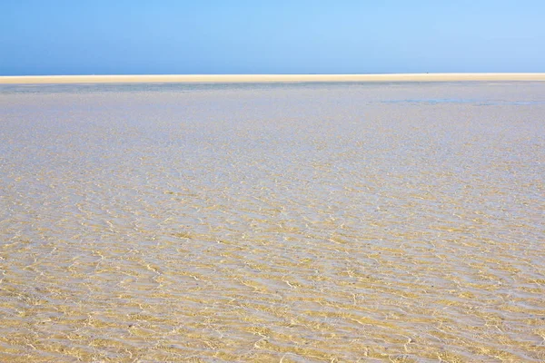 Costa Calma beach, mavi açık lagün inanılmaz görünümünü. Playa Barca, Fuerteventura, Kanarya Adaları, İspanya — Stok fotoğraf