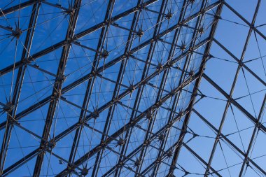 Çatı Louvre giriş Piramit, Paris, Fransa