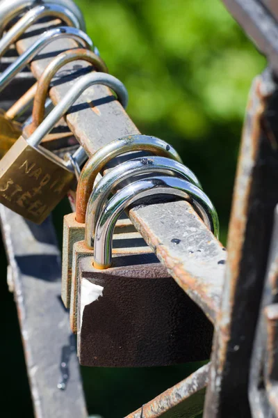 Gäng lås. Metall lock. Säkerhet, säker — Stockfoto