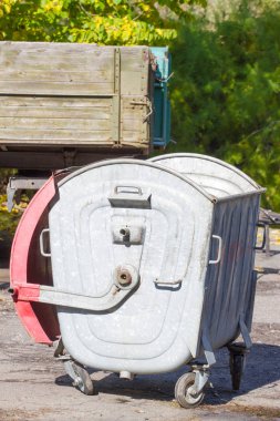 Şehir çöp kovaları