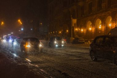 trafik sıkışıklığı. Kar fırtınası