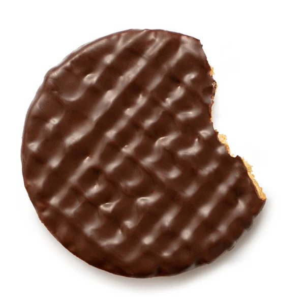 Donkere chocolade gecoate spijsvertering biscuit geïsoleerd op wit. Gedeeltelijk — Stockfoto