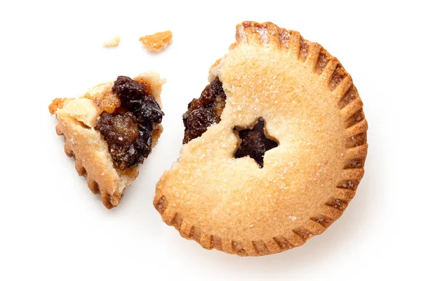 Broken open traditional british christmas mince pie with fruit f — Stock Photo, Image