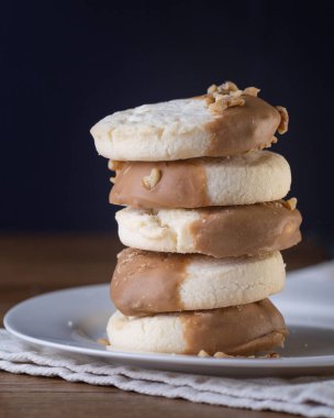 Akçaağaç daldırılmış kurabiye