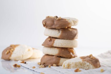 Akçaağaç daldırılmış kurabiye