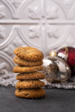 Noel zencefilli pekmezli kurabiye ve kristalize şeker. 