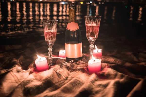 Cena Romantica Sulla Spiaggia Notturna — Foto Stock