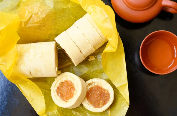 Chinese pancake made from rice-flour Stuffed with durian stirred ( ka-nom goh )