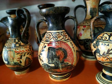 Geleneksel Rodos seramik hatıraları. Yunanistan