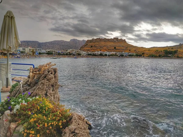 Fırtına sonrası Rhodes Körfezi. Akdeniz 'de. Yazın Yunanistan