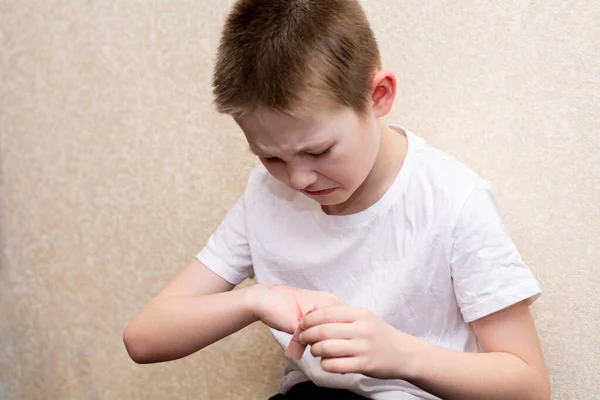 Boy Experiences Strong Emotions Background Pain — Stock Photo, Image