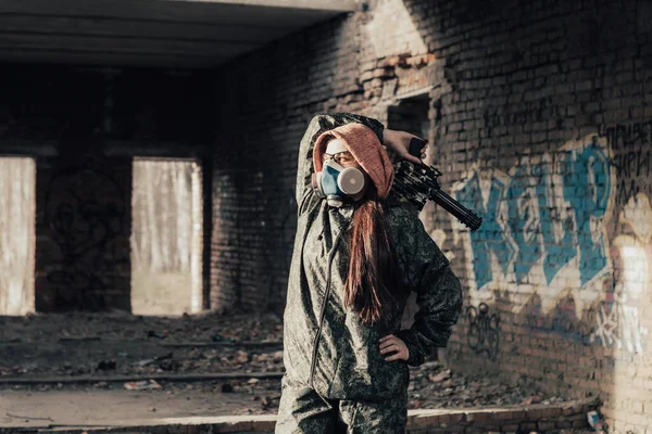 Girl Long Hair Wearing Gas Mask Green Camouflage Red Hood — Stock Photo, Image