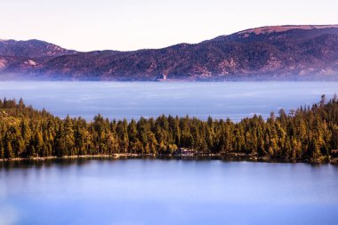 Özel Manzaralı Tahoe Gölü Kuzey Kaliforniya Küçük bir tepeden