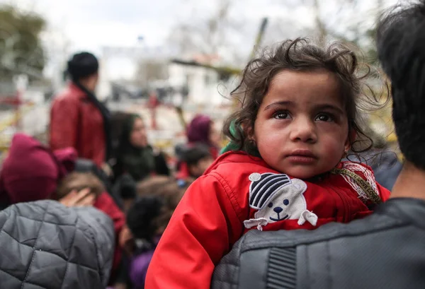 Migranten Warten Türkisch Griechischen Grenzübergang Pazarkule Während Sie Nach Europa — Stockfoto