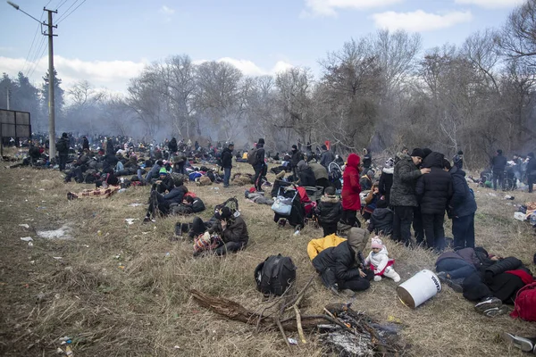 Februari 2020 Edirne Turkiet Migranter Väntar Runt Gränsen Mellan Turkiet — Stockfoto