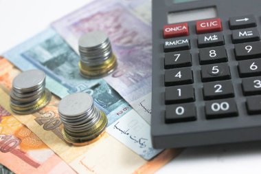 Not Ringiti Malezya banka ve hesap makinesi