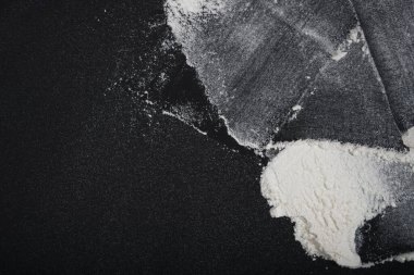 Siyah arkaplan ve una sahip tasarım düzeni kavramı