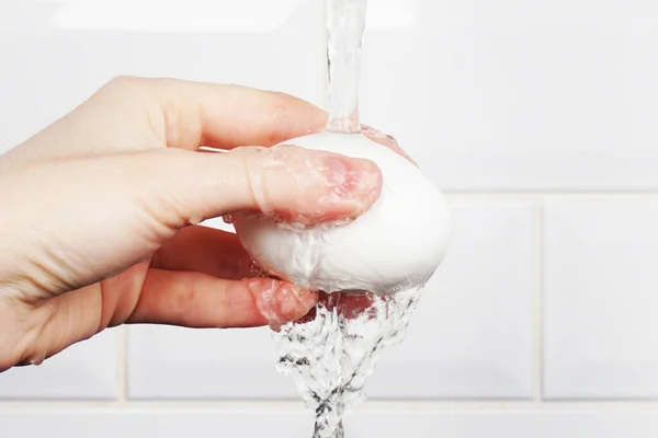 Wash Chicken Egg Running Water Kitchen Sink — Stock Photo, Image