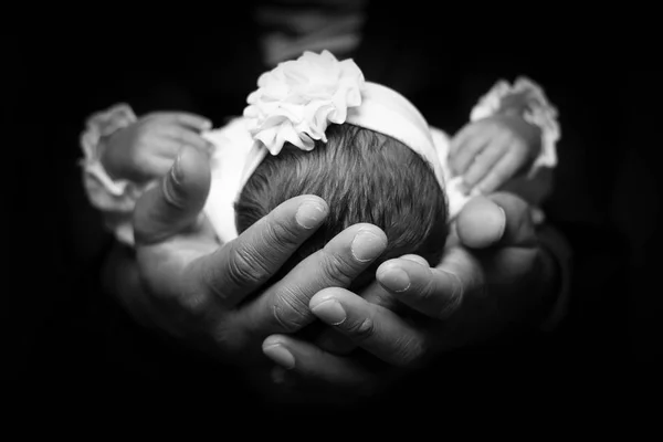 Bebek. Siyah ve beyaz