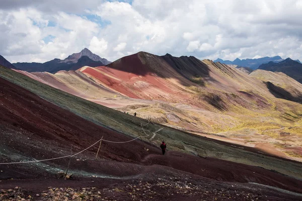 Vinicunca gökkuşağı dağlar Peru — Stok fotoğraf