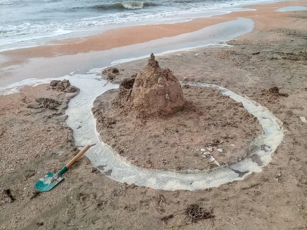 Castelo Areia Praia Com Conchas Jogos Infantis Mar — Fotografia de Stock