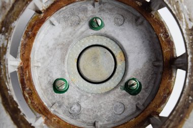 Sovyet konuşmacısının manyetik sistemi 20gds-3. Parçalanmış orta menzil hoparlörü.