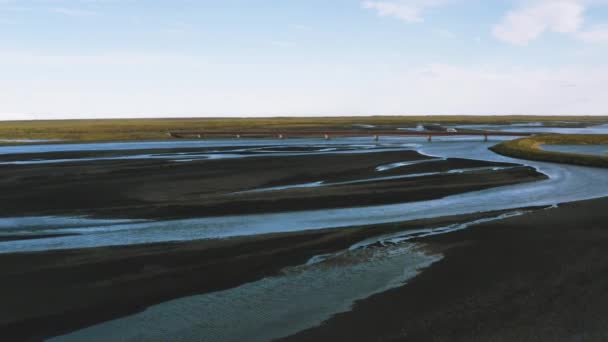 Vue Aérienne Survolant Pont Islande Les Rivières Glaciaires Circulation Sur — Video