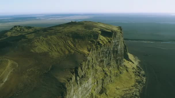 Κηφήνας Άποψη Του Μεγάλου Βραχώδους Βουνού Στη Μέση Του Πουθενά — Αρχείο Βίντεο