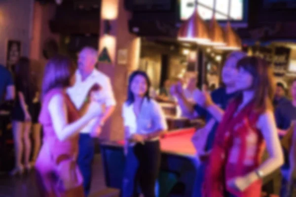 Abstracto Borroso Personas Disfrutan Bar Pub Ambiente Fiesta Feliz Relajante — Foto de Stock