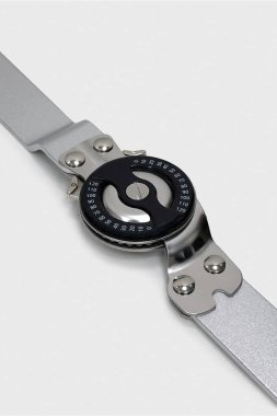 Ayarlanabilir açı Chuck: dahili açı 0-120. Ortopedik diz desteği dengeleyicisi. Alüminyum alaşımlı parantez. Metal menteşe dizliği diz ekleminin açısını ayarlıyor. Açı ayarlama kilidi.