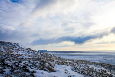 İzlanda 'nın güzel ve çarpıcı manzaraları zihninizi boşaltmak ve bazı huzurlu anların tadını çıkarmak için mükemmeldir.