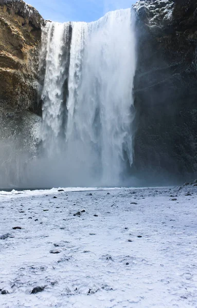 İzlanda 'nın güzel ve çarpıcı manzaraları zihninizi boşaltmak ve bazı huzurlu anların tadını çıkarmak için mükemmeldir.
